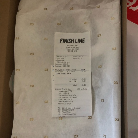 Jordan one rebels w size 8.5 men size 7 - Picture 5 of 5